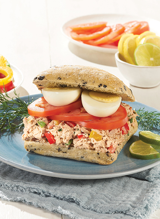https://atelier.aupaindore.com/wp-content/uploads/2023/03/apd-mtl-sandwich-thon-web-330x450-1.jpg